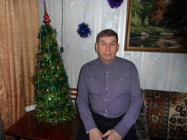 Анатолий Извеков