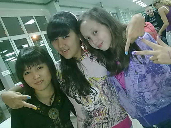 Zhuldyzai))) Akpombaeva