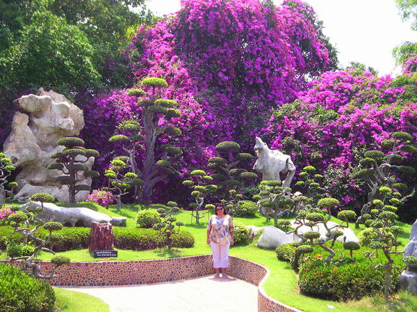 Елена Захарова