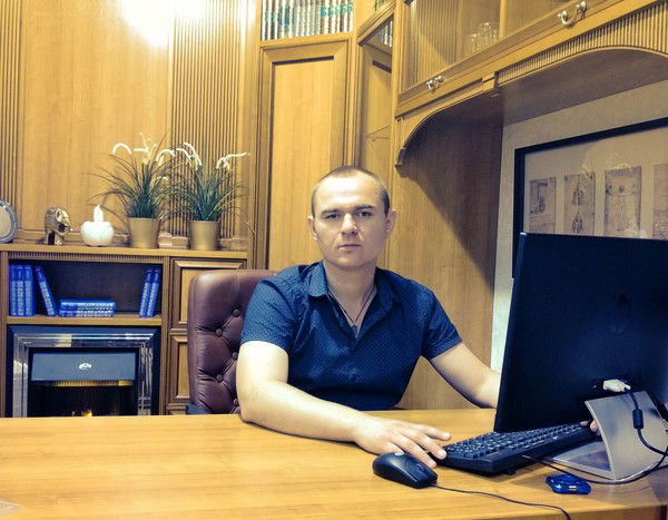 Павел Пивоваров