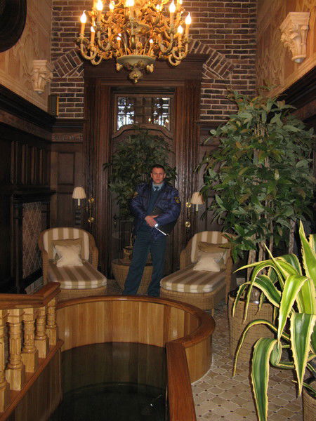 Юрий Емельянов