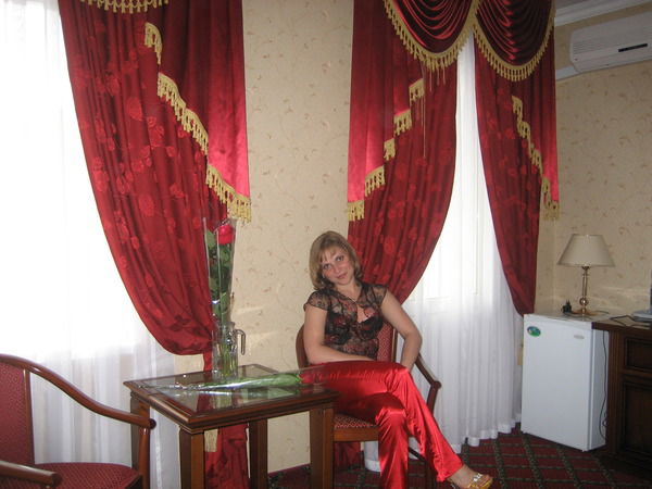 Наташа Костинец