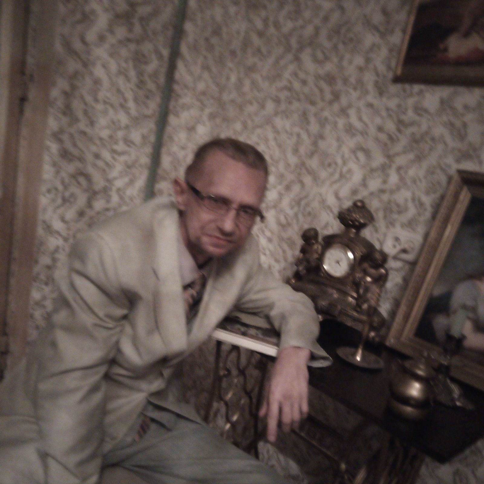 Александр Иванов