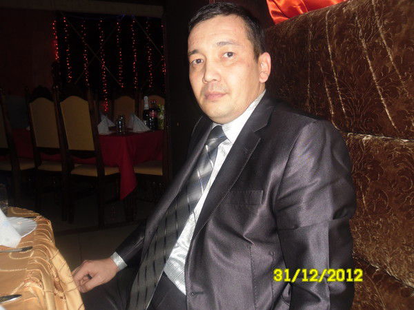 Булат Есенгазиев