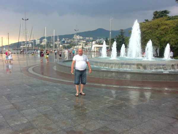 Анатолий Макаренко