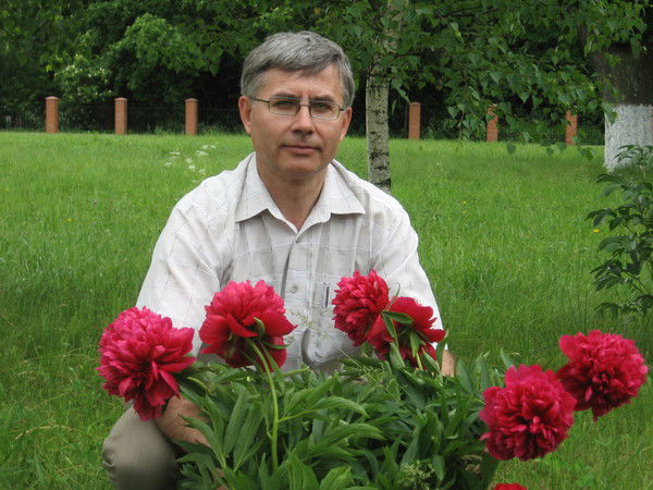 Анатолий Бажан