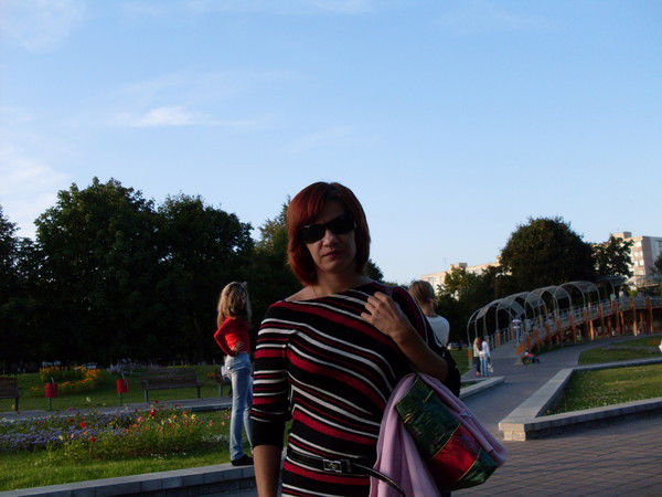 Лена Богданова