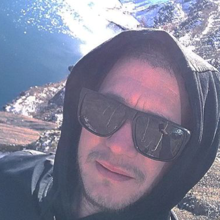 Георгий Олейник