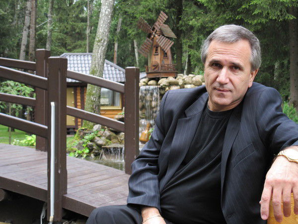 Виктор Баженов