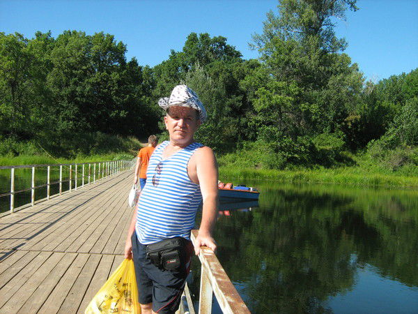 Александр Комаров