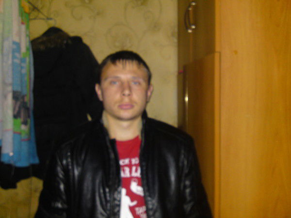 (-)*********** ***********(-)