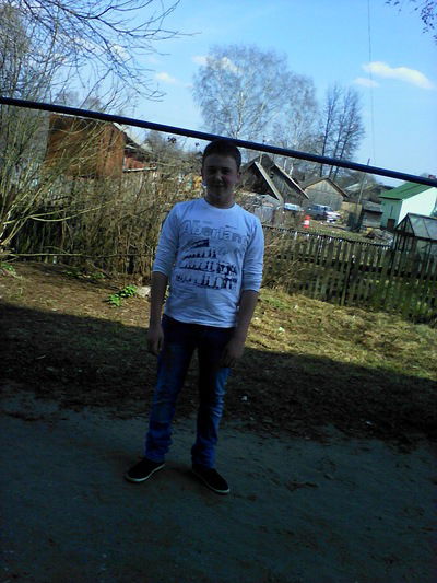 Илья Волков