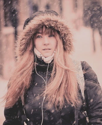 Наташа Попова