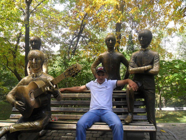 Асхат Таиров