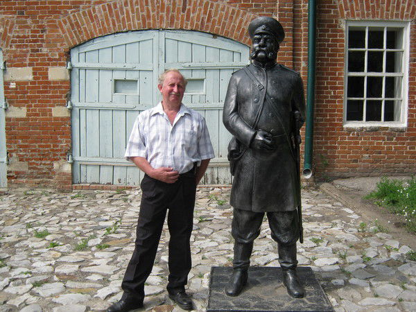 Вячеслав Тихонов