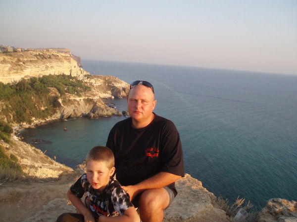 Олег Кривохат