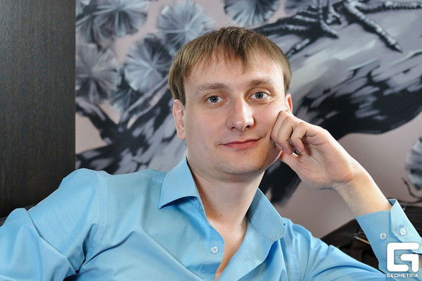 Максим Булатов