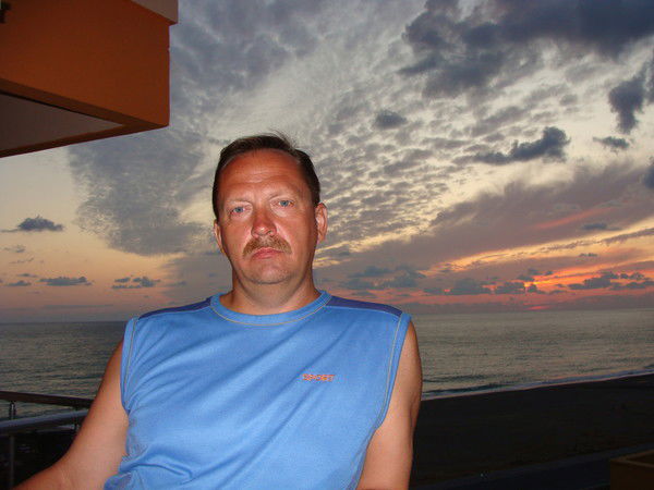 Виталий Попов