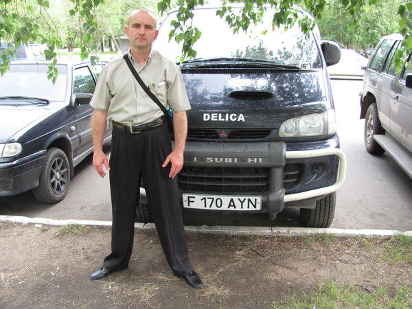 Виктор Серов