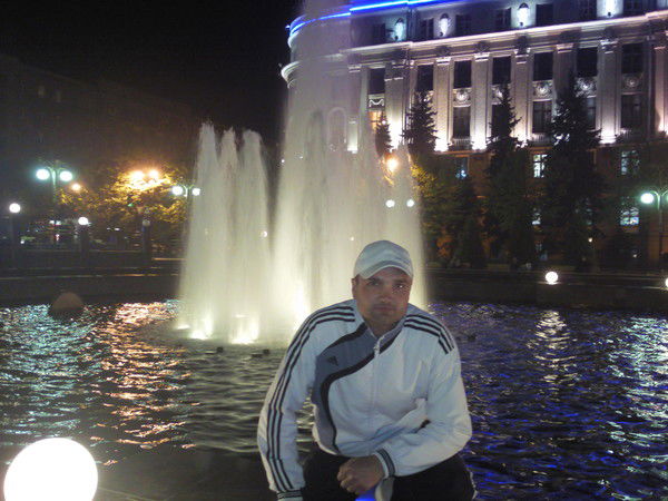 Денис Олейник