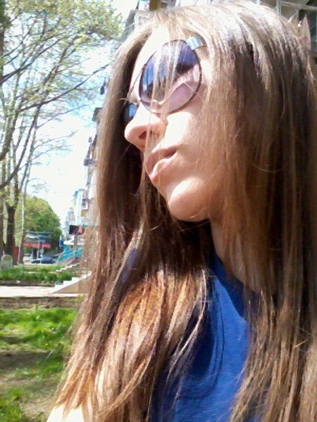 Анна Махольд