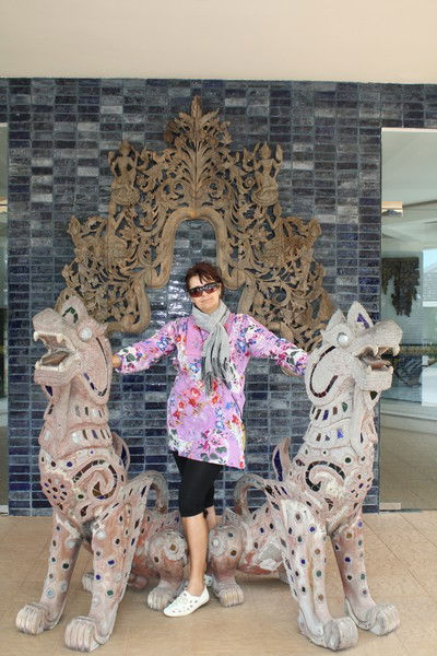 Елена Елена