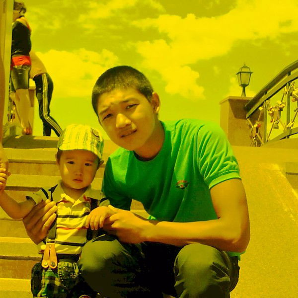 Нурлан Отарбекoв