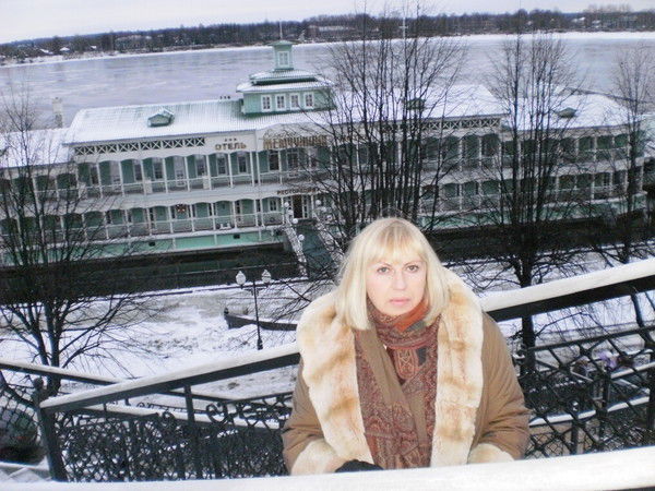 Елена Долина