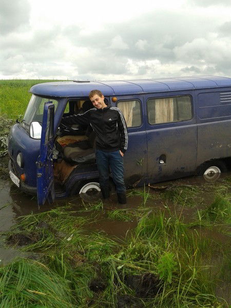 Александр Аникеев