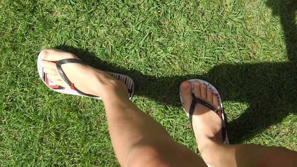 Нога В Тапочке