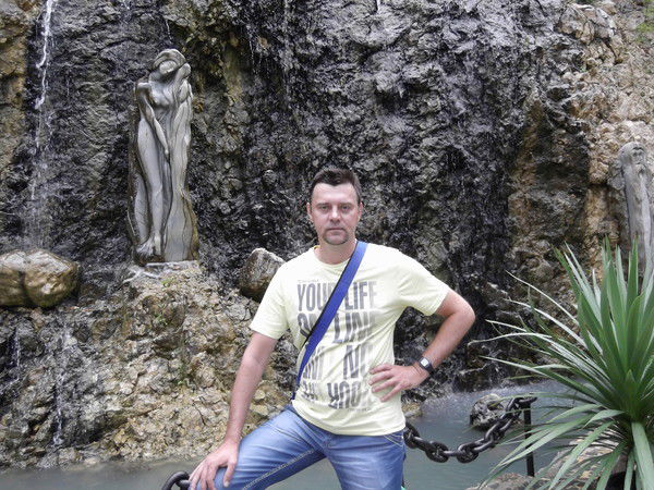 Андрей Попов