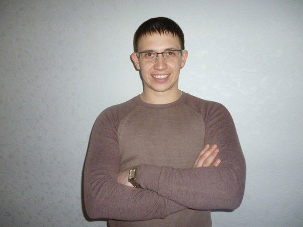 Олег Захаров