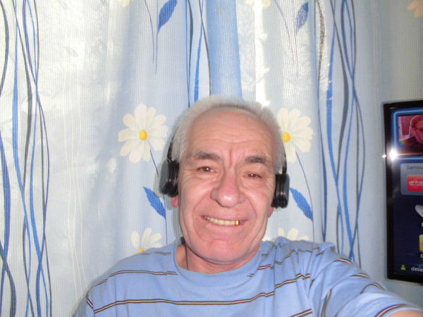 Рустам Артыков