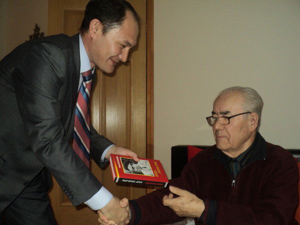 Назарбек Косшиев