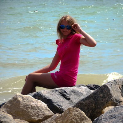 Юля Валентинова