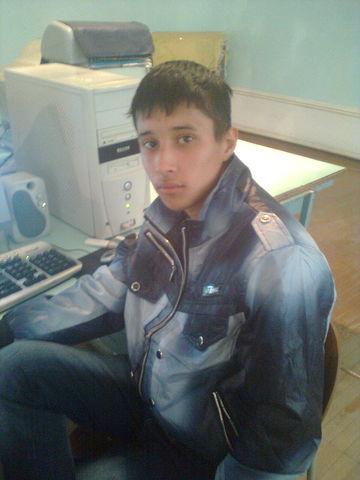 Азиз Исломов