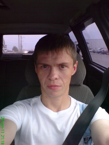 Денис Олейник