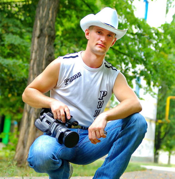 Максим Ворона