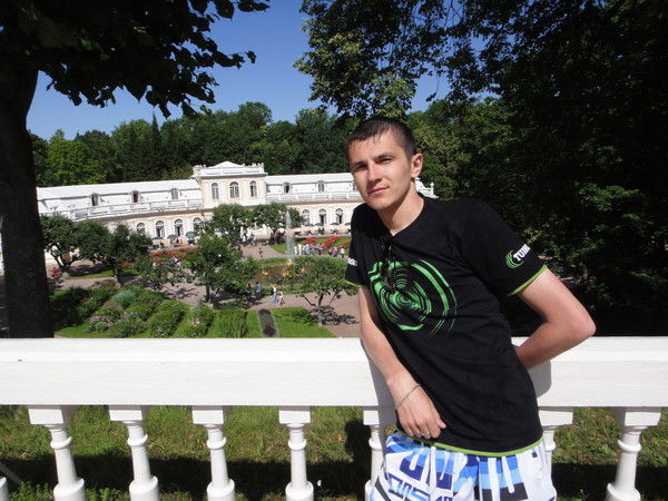 Евгений Захаров