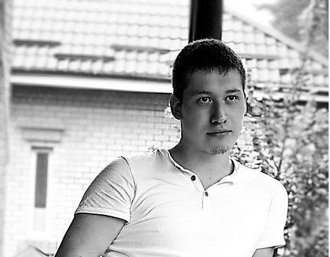 Дмитрий Петов