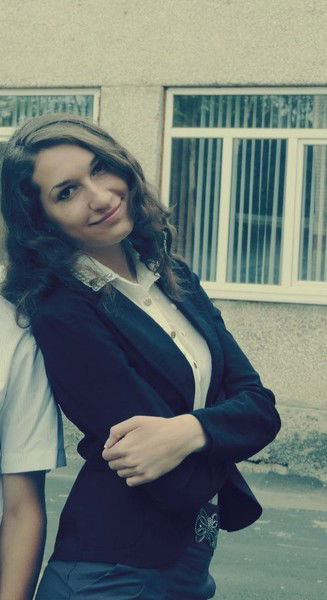 Анют]{@ ********