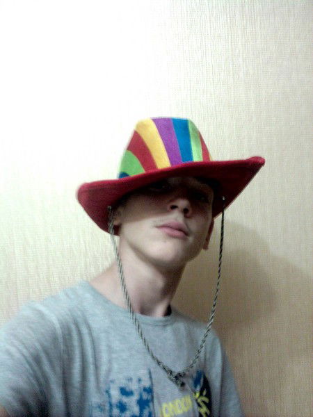 Антон Устименко