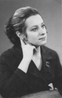 Людмила Петрова