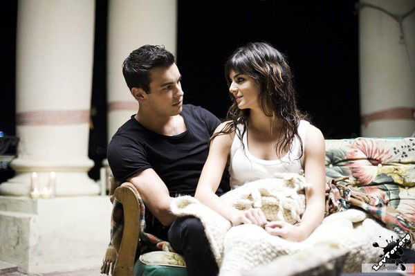 Незнакомка!! ))