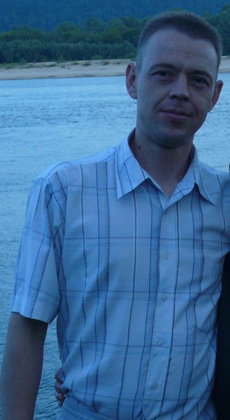 Алексей Токмолаев