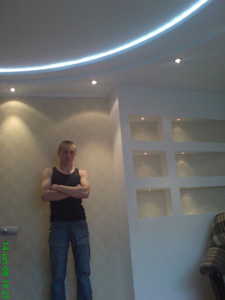 Женя Николаев