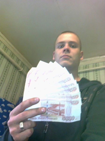 Роман Янголь