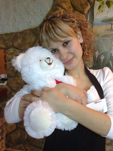 Алинка Безминова