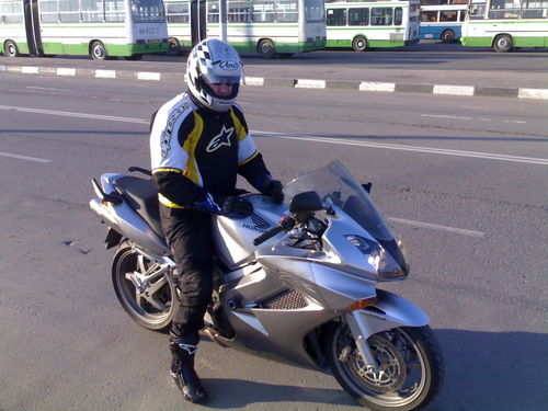 Иван Иванов