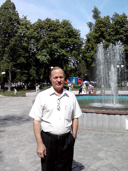 Илья Мандажи